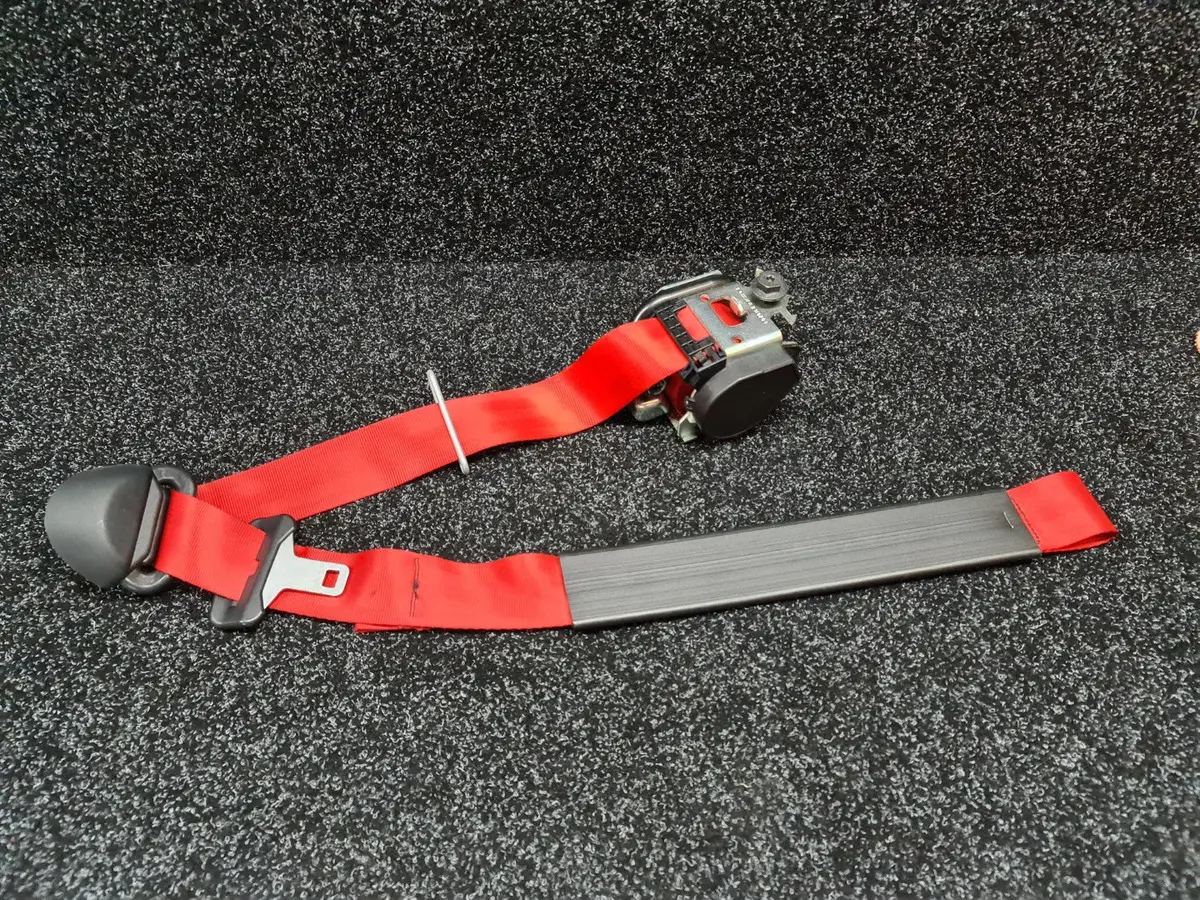 Renault Sport Megane Mk3 275 Trophy R Front Rhs Driver Side Seat Belt Red 1
