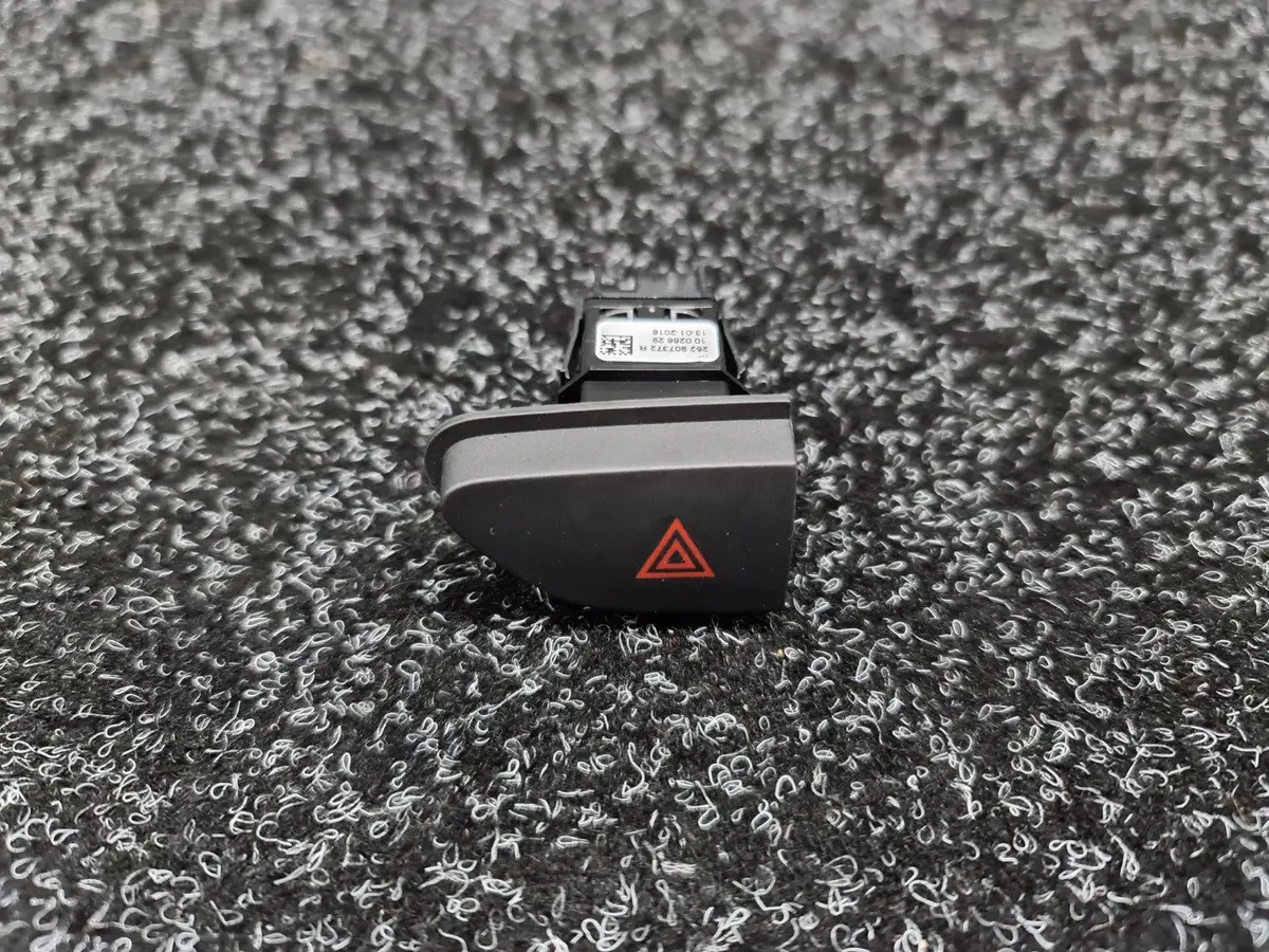 Renault Sport Clio Mk4 200 220 Dash Hazard Button Switch 252907372R 1