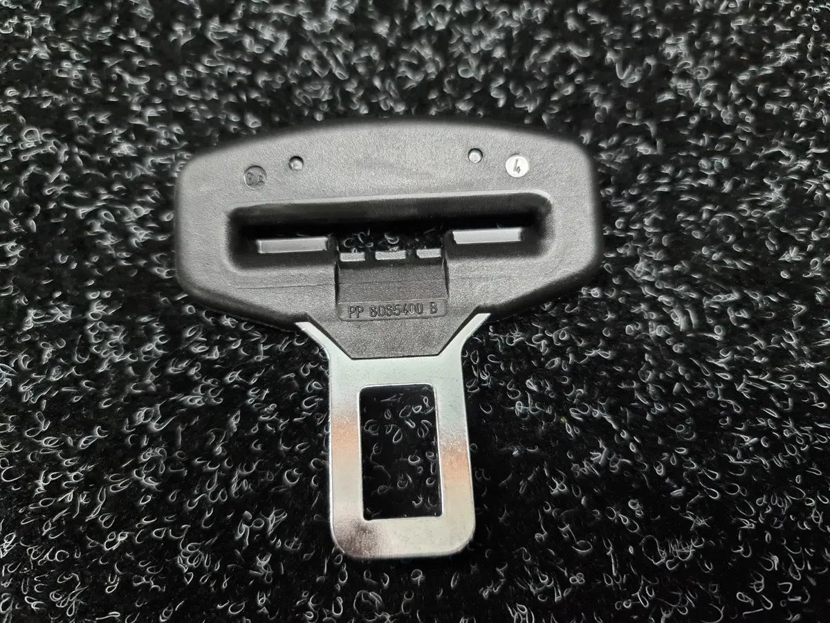 Renault Sport Seat Belt Buckle Clip *Race Track Use* 1