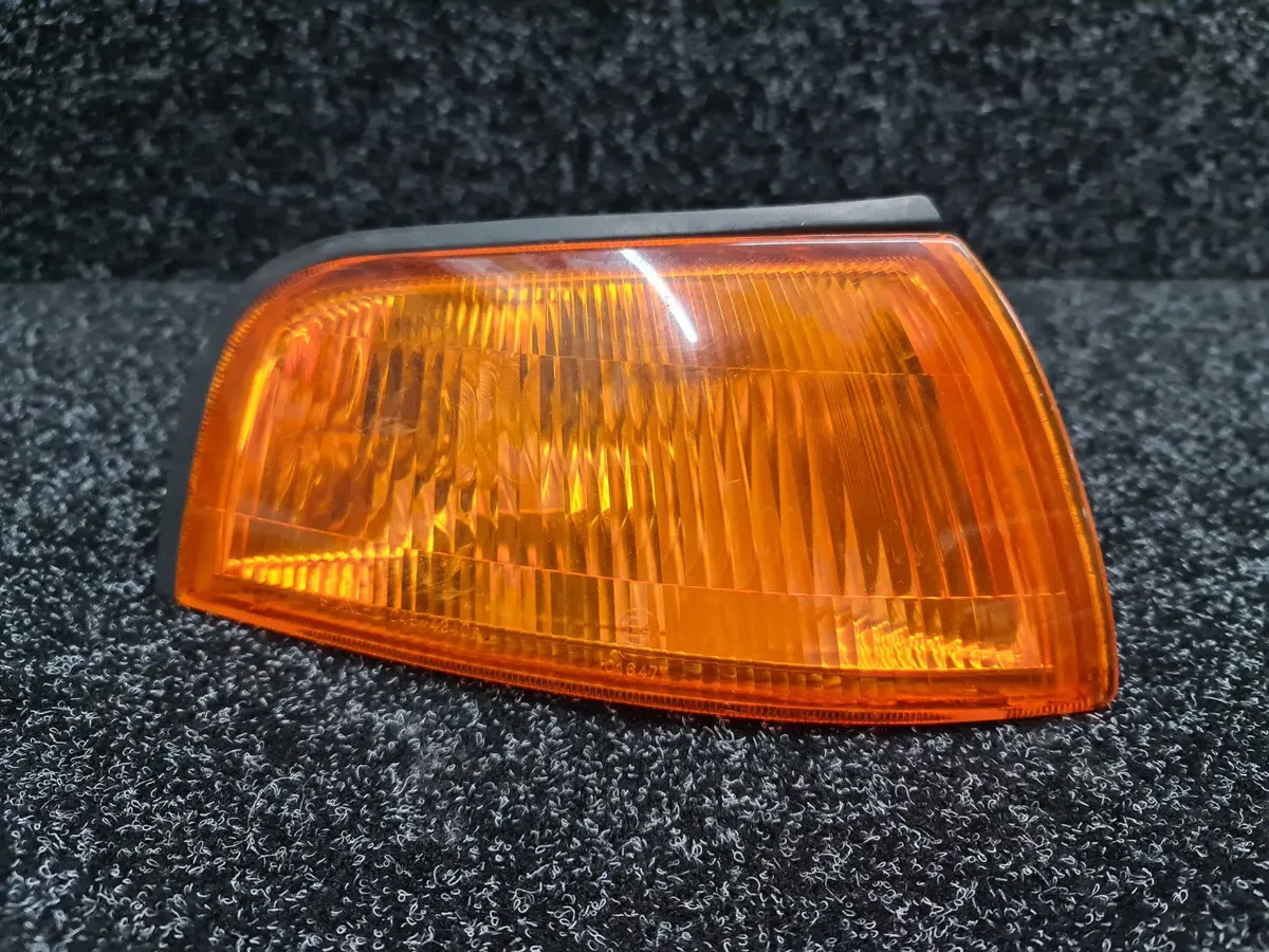 Genuine Mitsubishi / Stanley Lancer Evolution Rhs Turn Signal Indicator Lamp Amber - Cn9a Evo 4 1