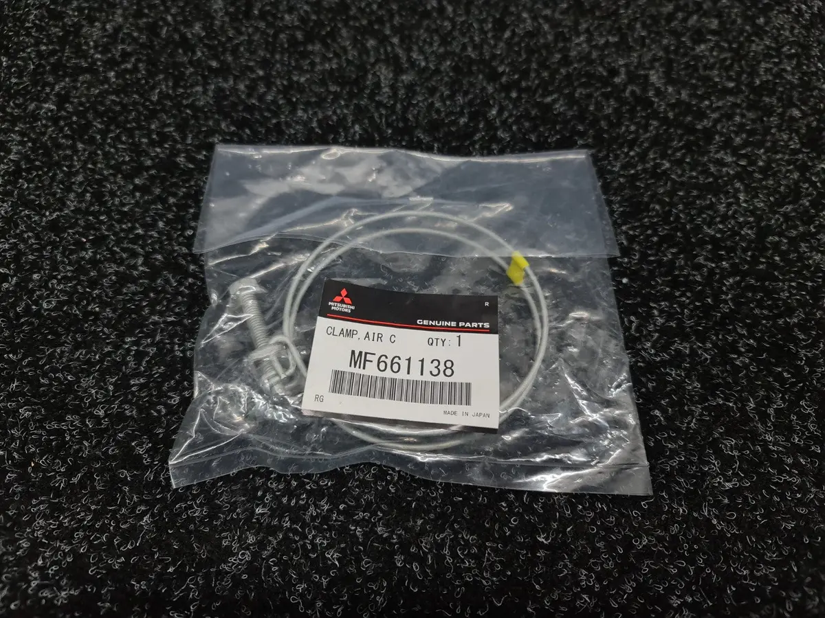 Brand New Genuine Mitsubishi Air Cleaner To Turbo Duct Lower Clamp Cn9a Cp9a Ct9a Ct9w Mf661138 2