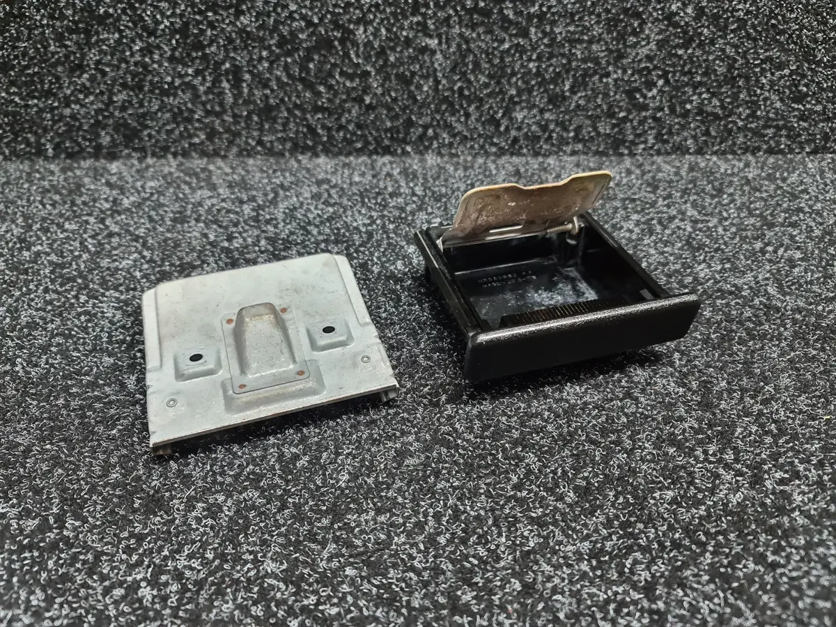 Mitsubishi Lancer Evolution Front Black Ash Tray Used - Cn9a Cp9a Gsr Evo 4 5 6 Tme Mb946160 Mb869882 Mb918769 1