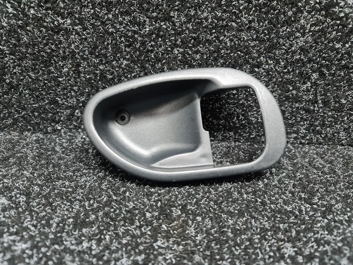 Used Mitsubishi Lancer Evolution Door Handle Inside Cover Trim Evo 4 5 6 Tme - Rhs - Cn9a Cp9a Mr748082 Mb842876 1