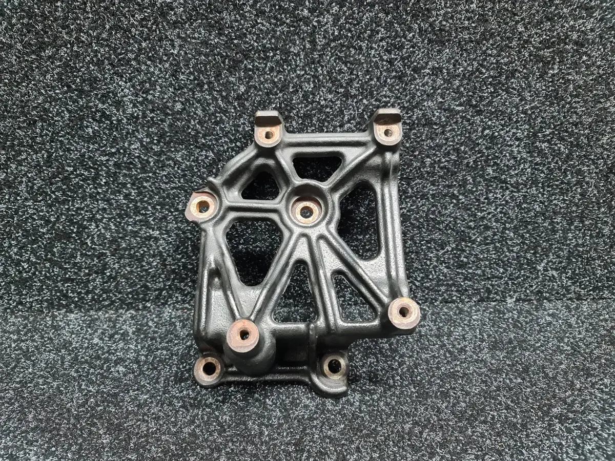 Mitsubishi Evolution Lancer Evo 4 5 6 Tme 7 Air Conditioning Compressor Bracket Cn9a Cp9a Ct9a Mr201449 1