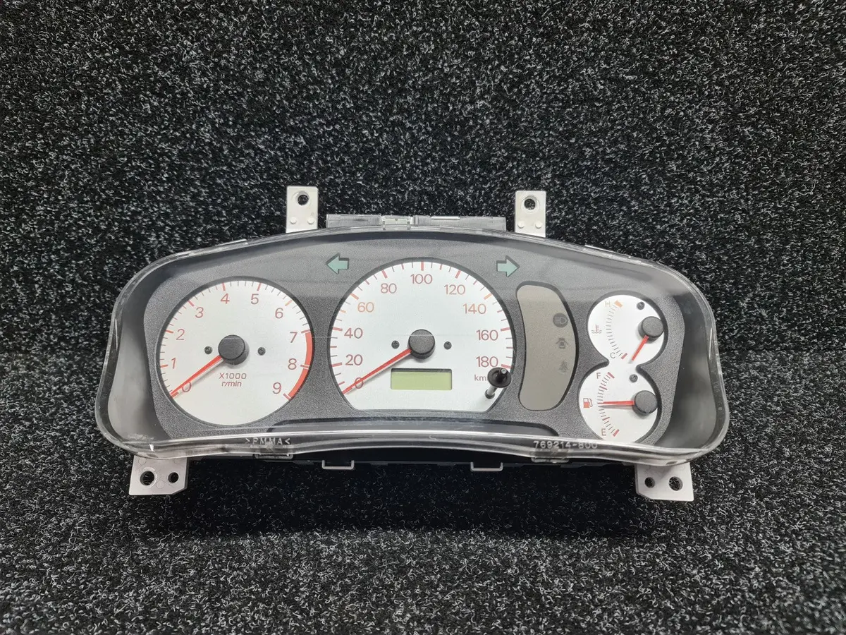 Genuine Mitsubishi Evolution 4 / 5 Dash Cluster 9,000 Rpm 180 Km/H - White Face - Cn9a Cp9a Mr444140 1