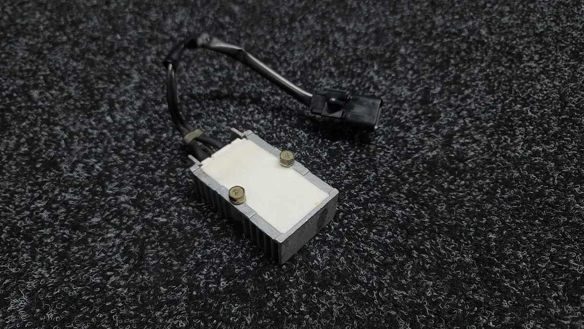 Mitsubishi Lancer Evolution Engine Control Resistor - Fuel Pump - Cn9a Cp9a Ct9a Ct9w Mr481582 2