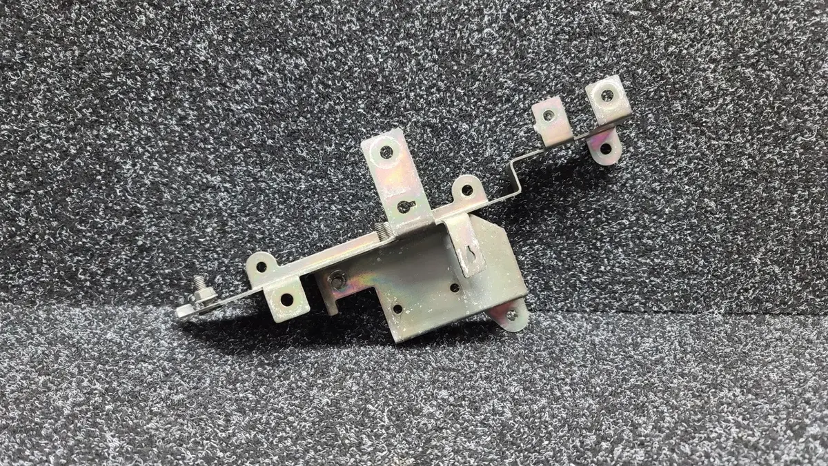 Mitsubishi Lancer Evolution 5 6 Tme Engine Control Resistor Bracket Cp9a Gsr / Rs Mr431308 1