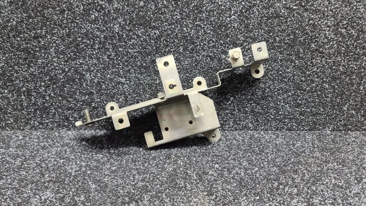 Mitsubishi Lancer Evolution 5 6 Tme Engine Control Resistor Bracket Cp9a Gsr / Rs Mr431308 1