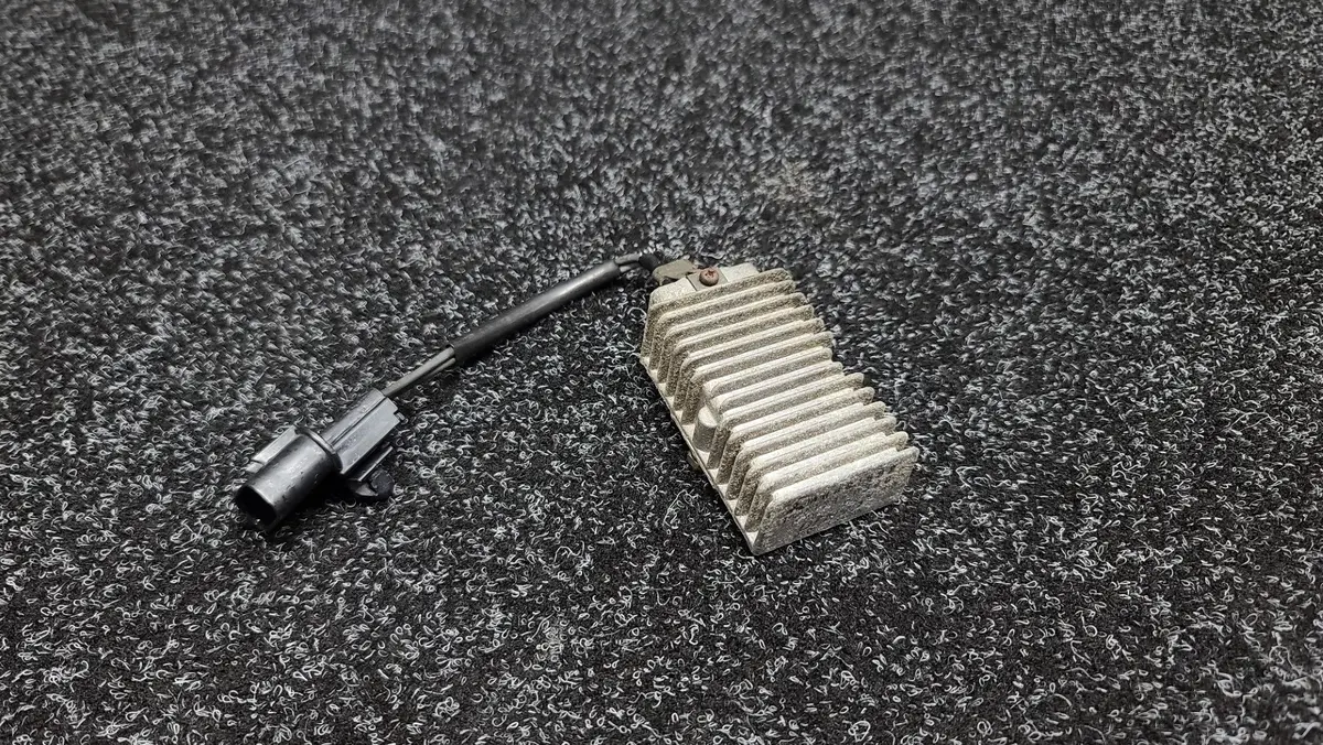 Mitsubishi Lancer Evolution Engine Control Resistor - Fuel Pump - Cn9a Cp9a Ct9a Ct9w Mr481582 1