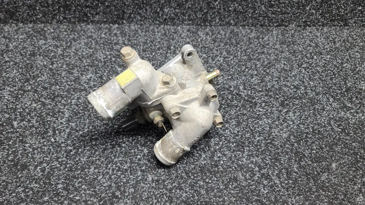 Mitsubishi Lancer Evo 4 / 5 Water Coolant Thermostat Case Housing Outlet And Sensors - Cn9a Cp9a Md321261 Md334484 Md334483 1305A002 Md182467 Md177572 Md091056 2
