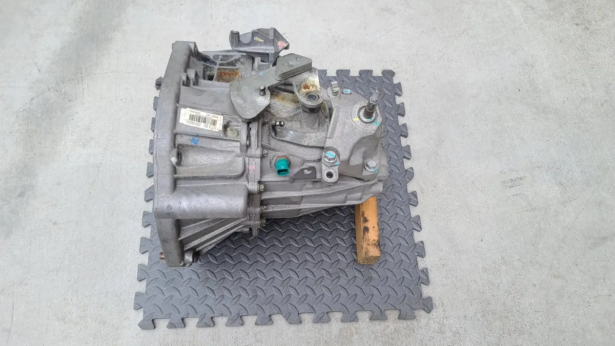 Renault Sport Clio Mk3 Rs197 / Rs200 F4r X85 Tl4 6 Speed Gearbox 35,000 Km 7701700572 1