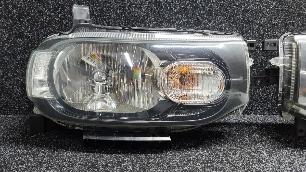 Nissan Cube Autech Rider Z12 2008+ Genuine Hid Head Lights Pair Set Lhs + Rhs 2