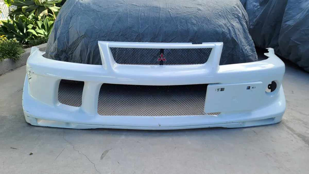 Mitsubishi Lancer Evolution Cp9a Evo 6.5 Tme Tommi Makinen Edition Front Bumper Mr108637 Mr511735 Mr566814 Mr511957 Mr533169 Mr533173 Mr415516 Mr533164 Mr533174 Mr533469 1