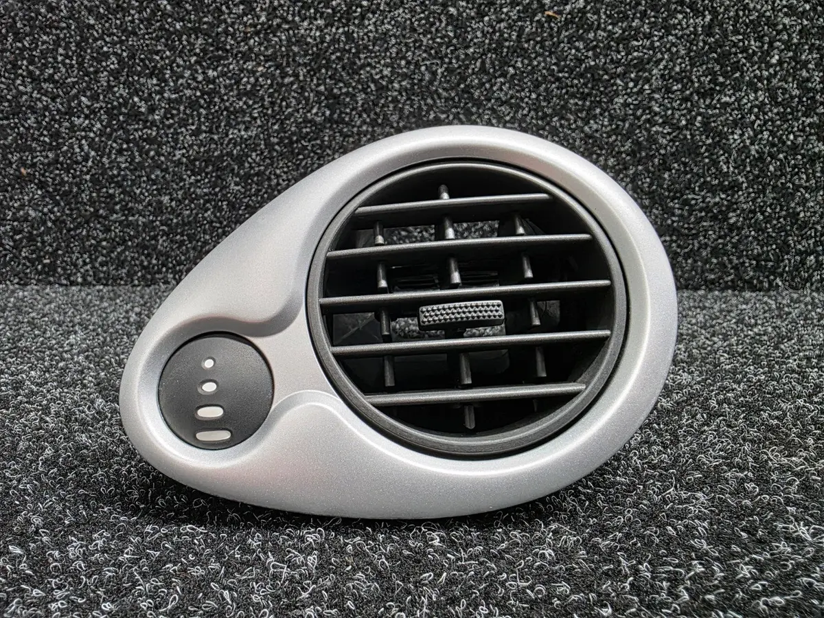 Renault Sport Clio Mk3 Rs 197 200 X85 Rhs Dash Board Air Vent Silver 1
