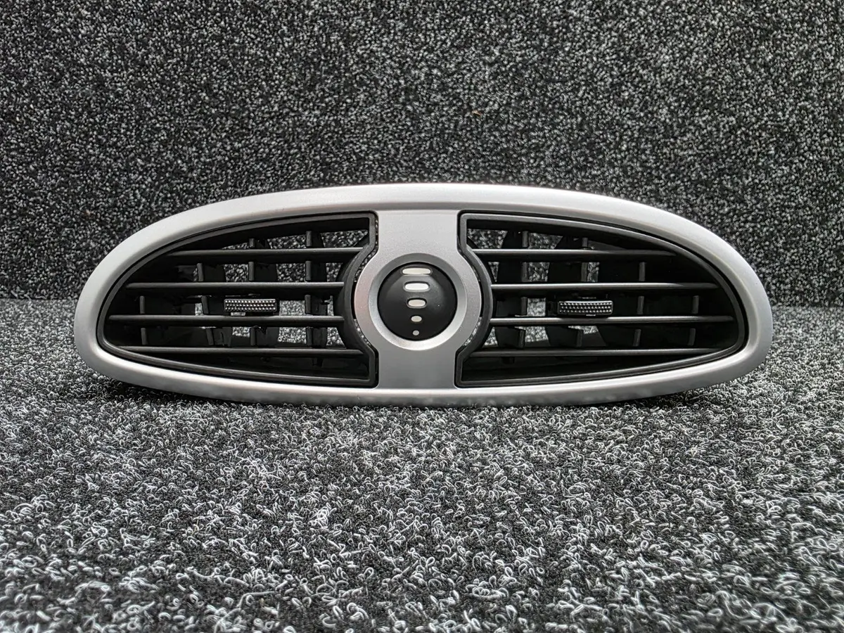Renault Sport Clio Mk3 Rs 197 200 X85 Centre Dash Board Air Vent Silver 1
