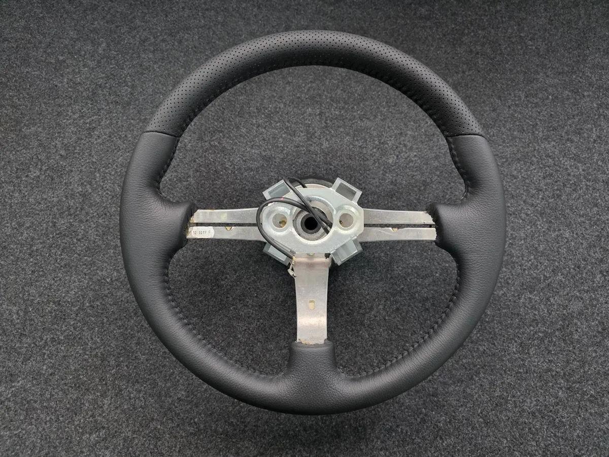 Mitsubishi Evolution Lancer Cn9a Cp9a Rs Sndf Genuine Momo Steering Wheel Restored / Refurbished Evo 4 5 6 Tme 1