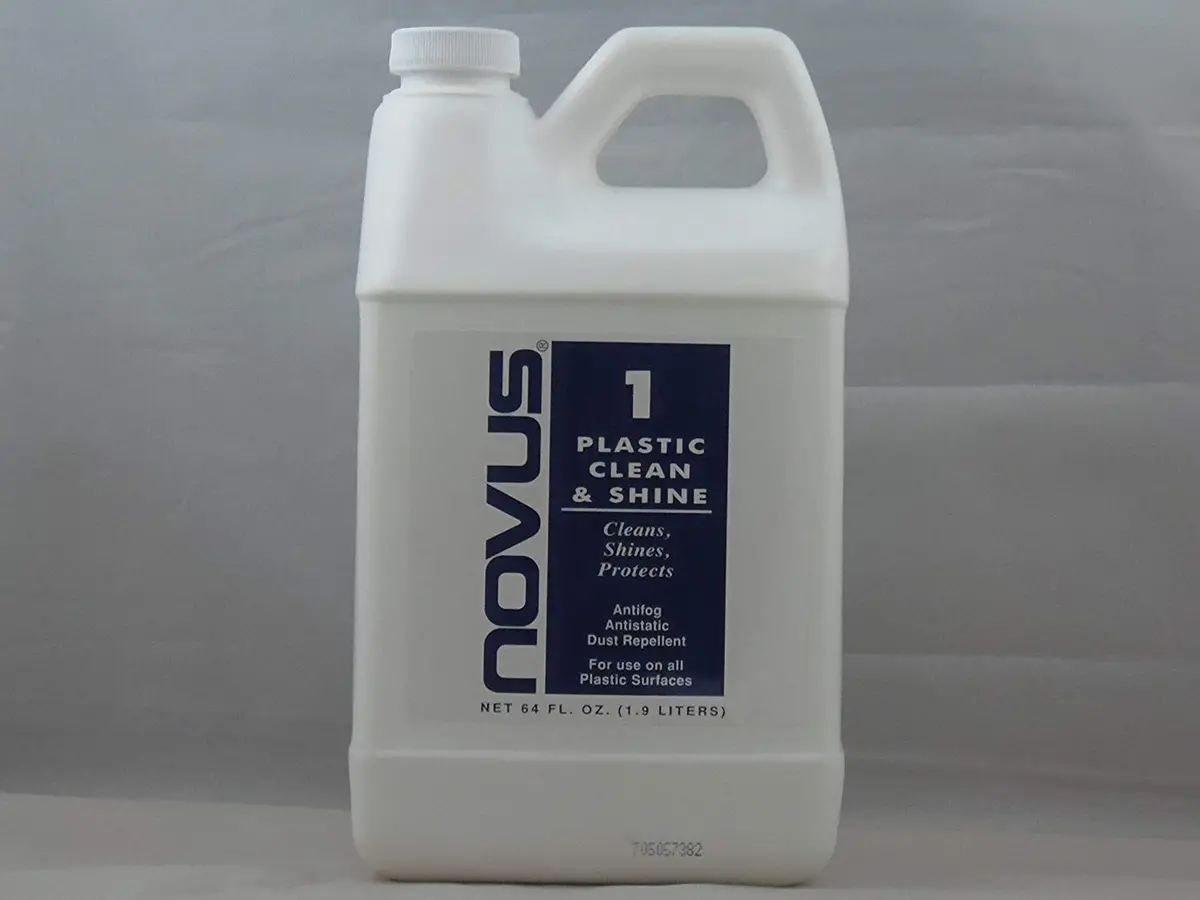 Plastic Polish #1 64Oz. Bottles 1