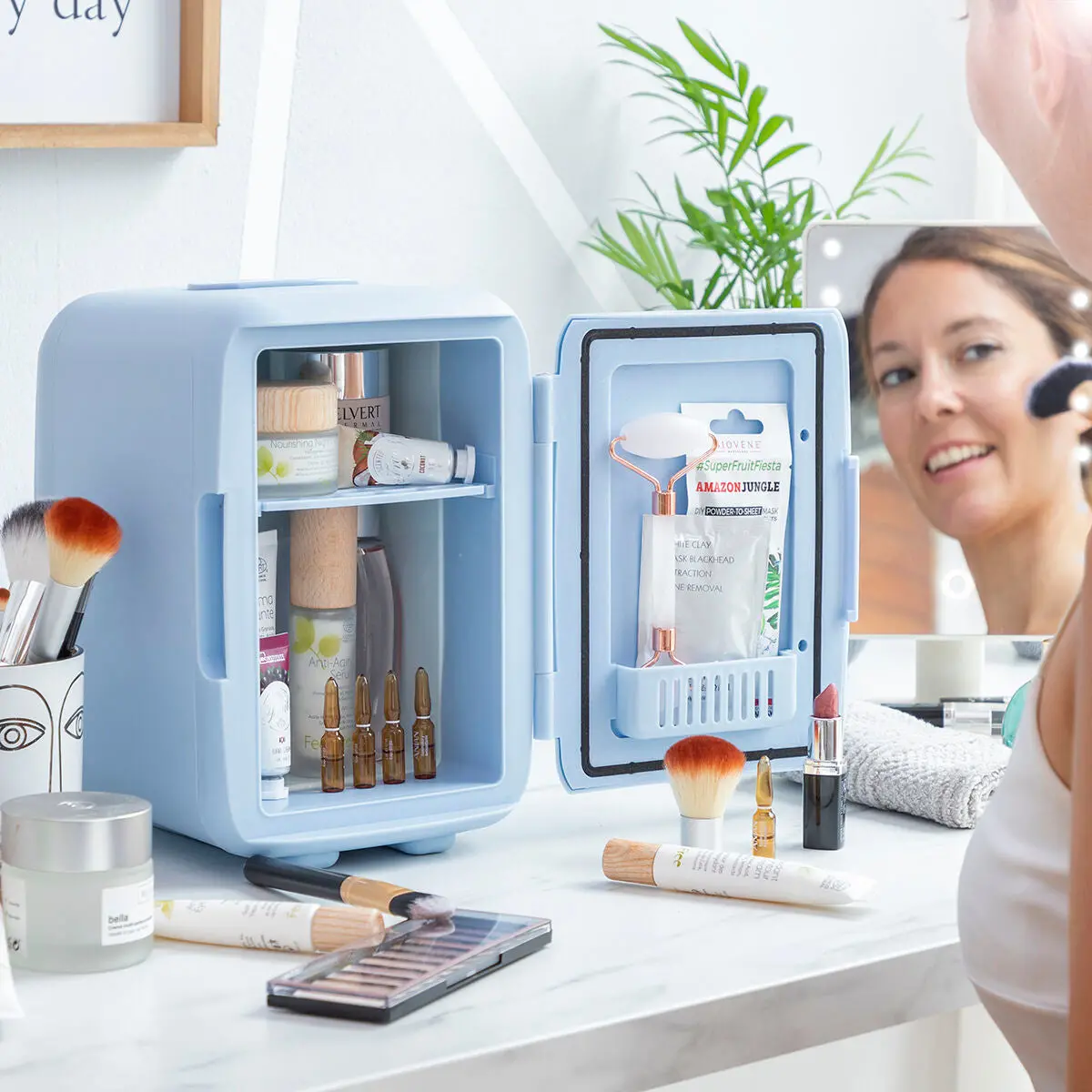 Mini Cosmetics Fridge Frecos Innovagoods 1